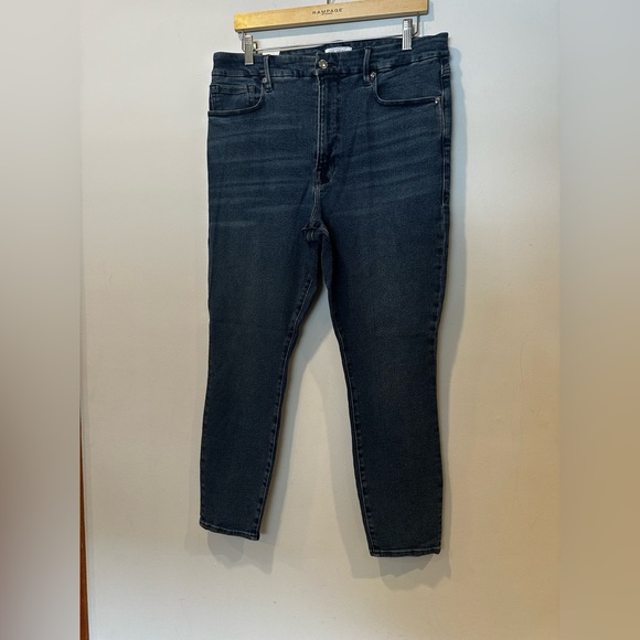 Good American  Plus Size Good Waist Crop High Rise Jeans - Picture 2 of 8